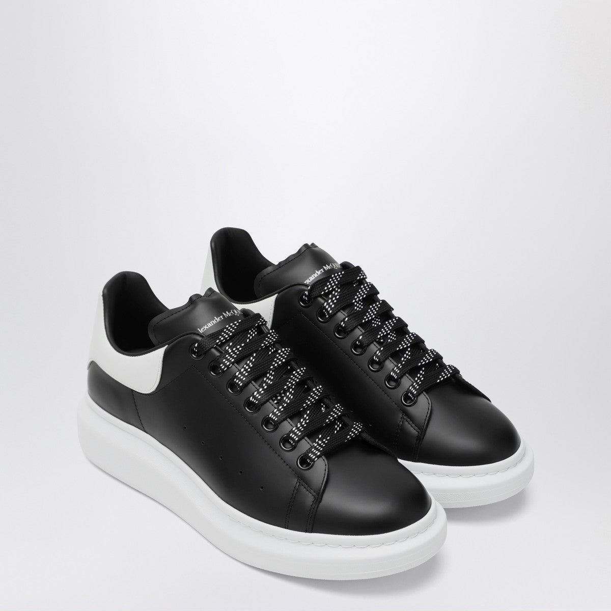 Alexander McQueen Oversized black/white sneakers
